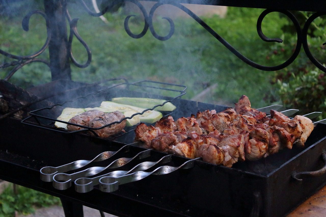 Looking forward to a bank holiday BBQ? Just make sure your food is safe!