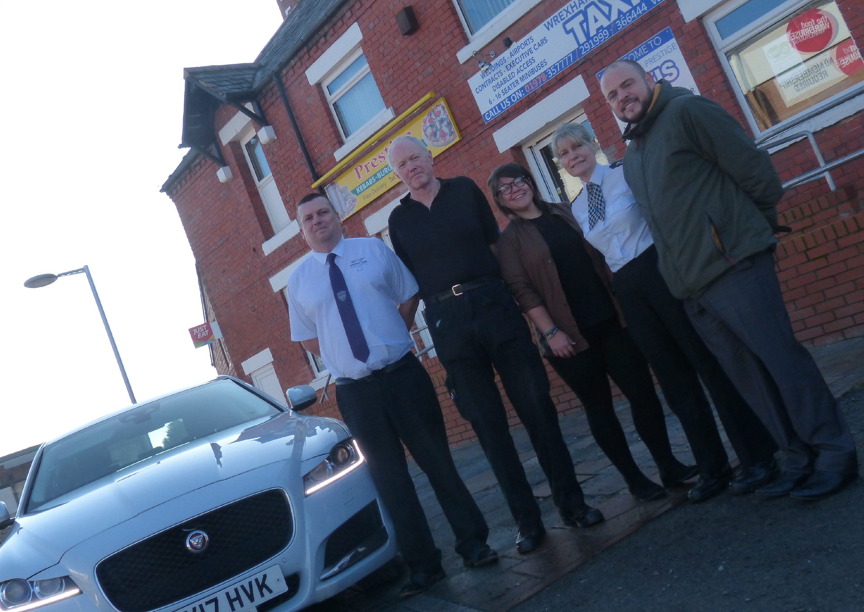 Taxi firm takes part in police's White Ribbon campaign