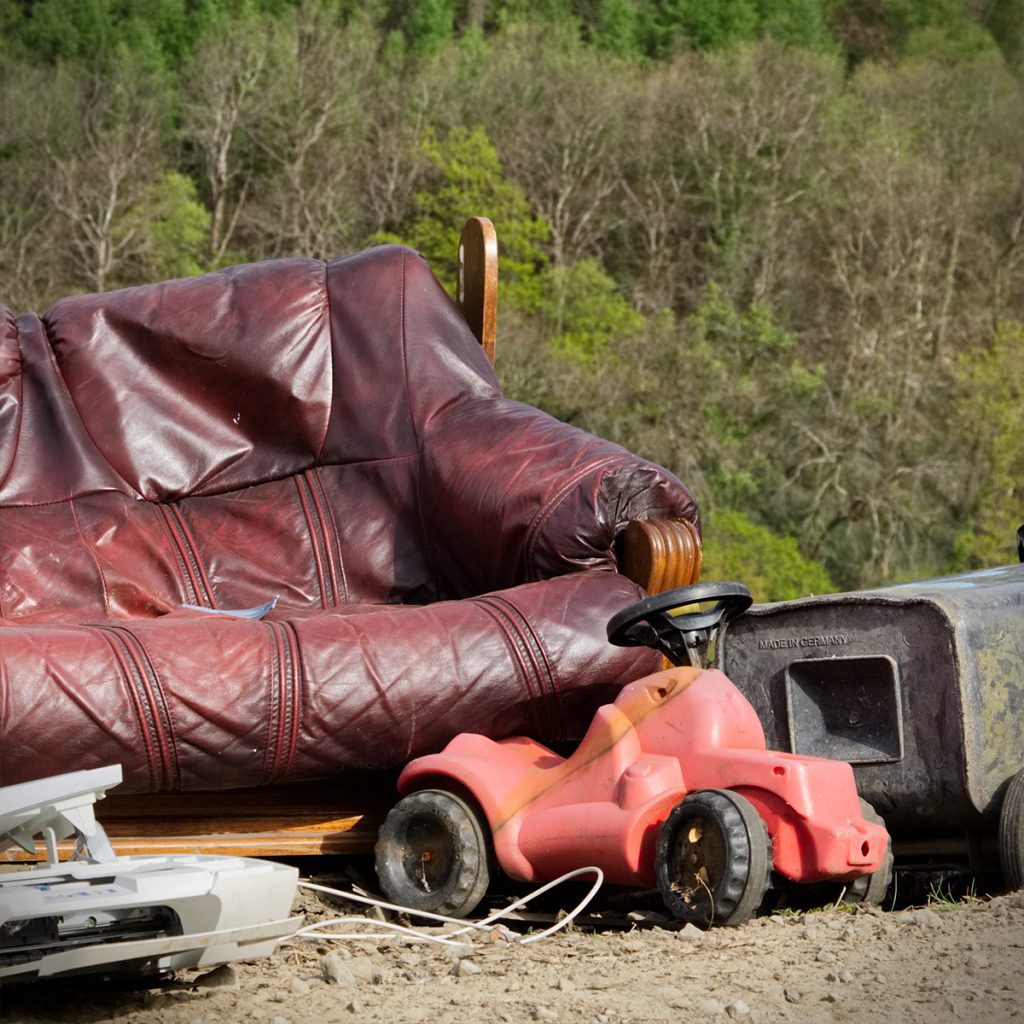 Don't get scammed by a Fly Tipper