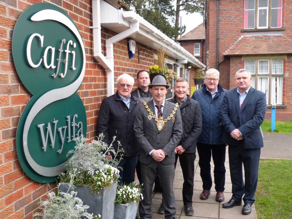 Mayor Visiting Gyn Wylfa