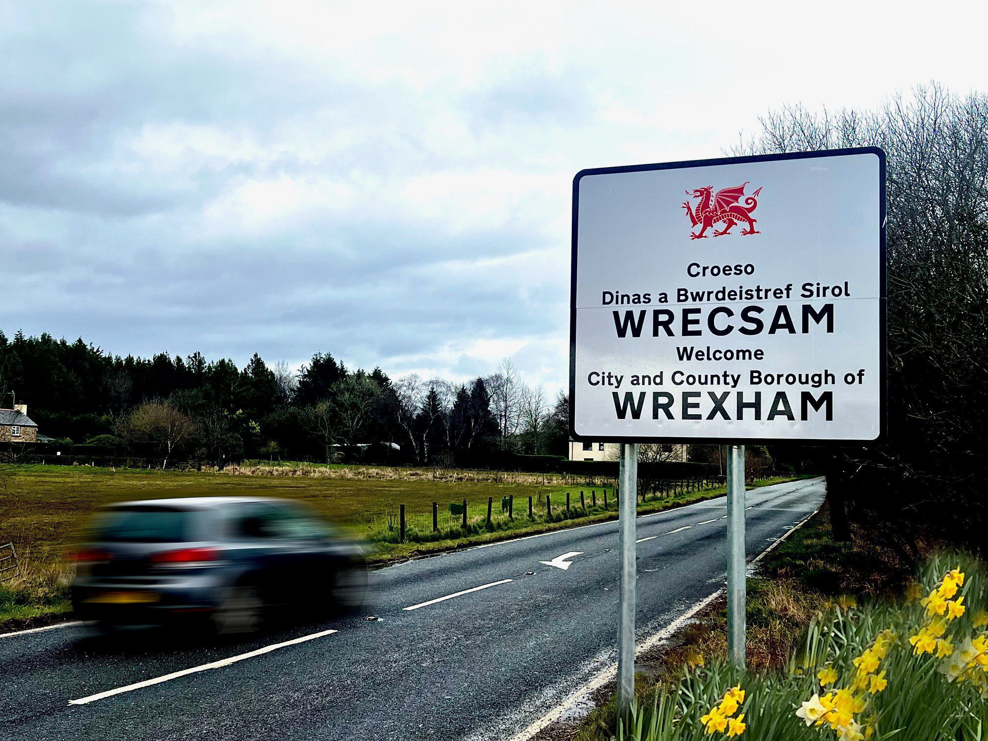 New Wrexham City Gateway Signage Installed - Wrexham Council News