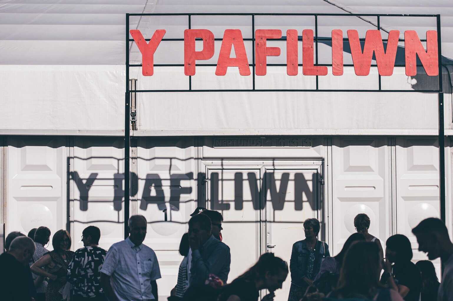 Su’ mae local business owners!