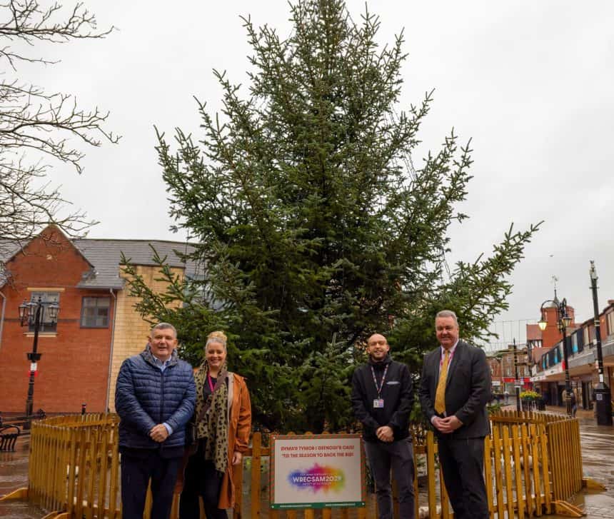 Wrecsam2029 team with Cllr Mark Pritchard and Cllr Nigel Williams in front of the Wrexham Christmas tree 2025