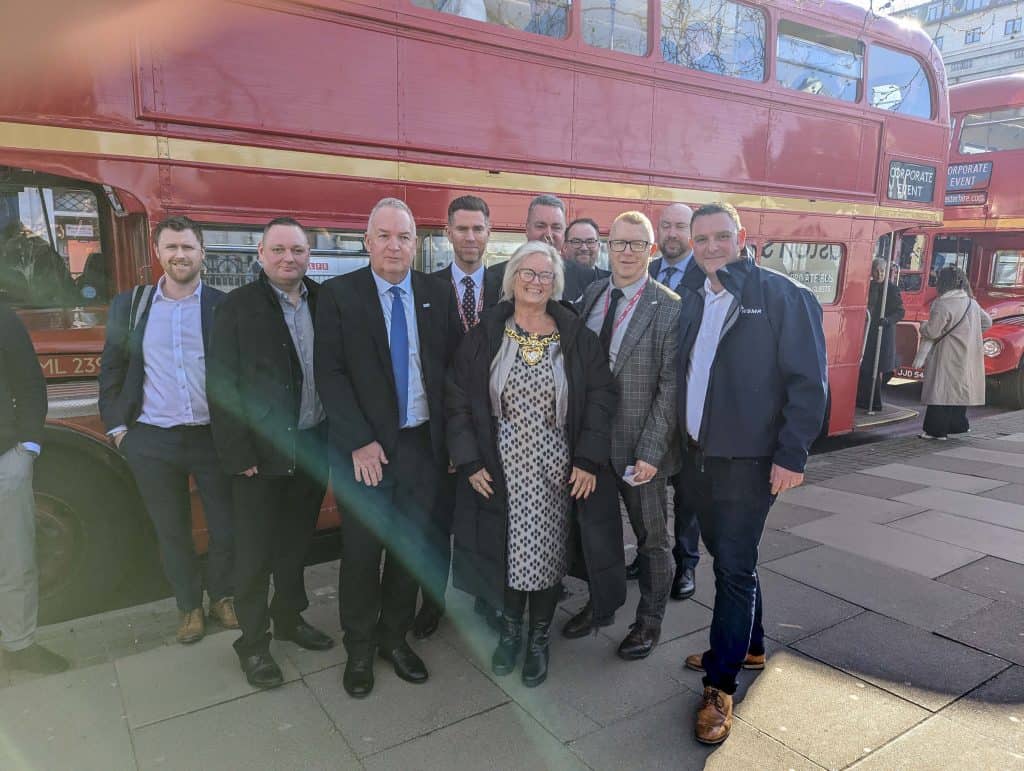 Dangos eich cefnogaeth ar gyfer gwasanaeth rheilffordd newydd i Wrecsam