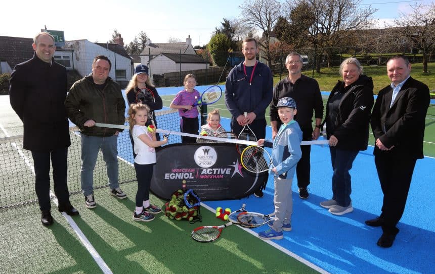 Bwlchgwyn park tennis courts reopen after renovation
