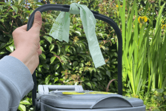 2 easy ways to get our free food caddy liners