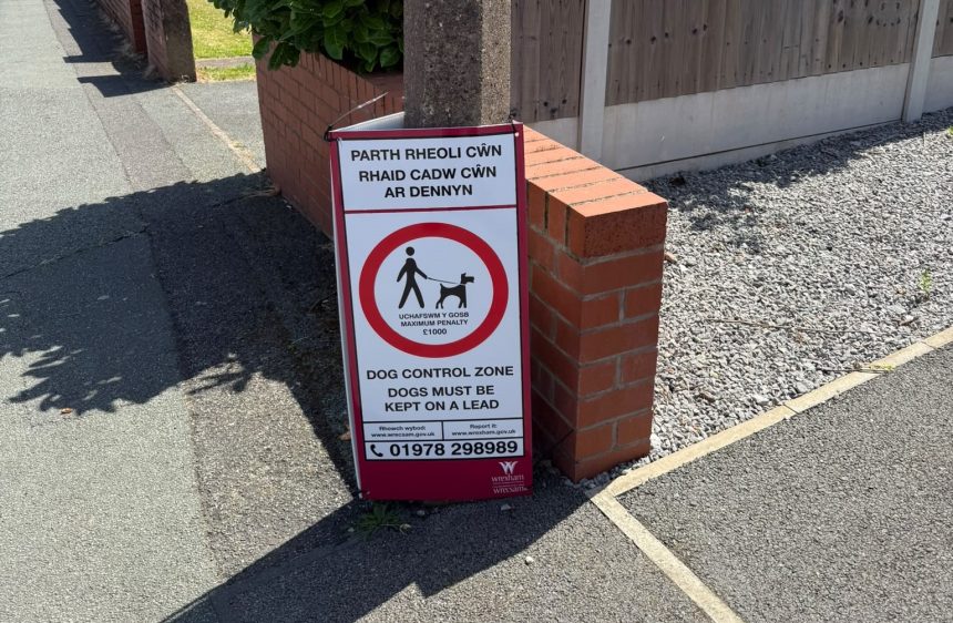 Temporary signs installed to tackle dog fouling hot spots