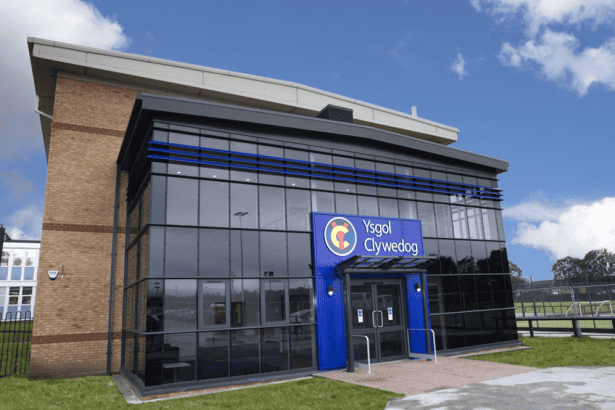 Ysgol Clywedog removed from special measures following positive Estyn report