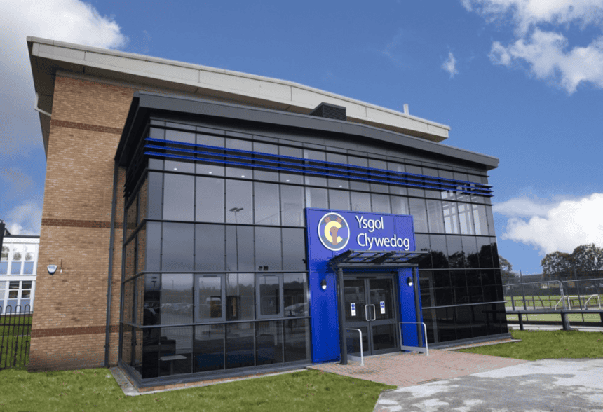Ysgol Clywedog removed from special measures following positive Estyn report